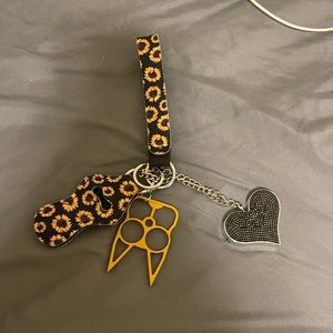 Black sunflower self defense keychain